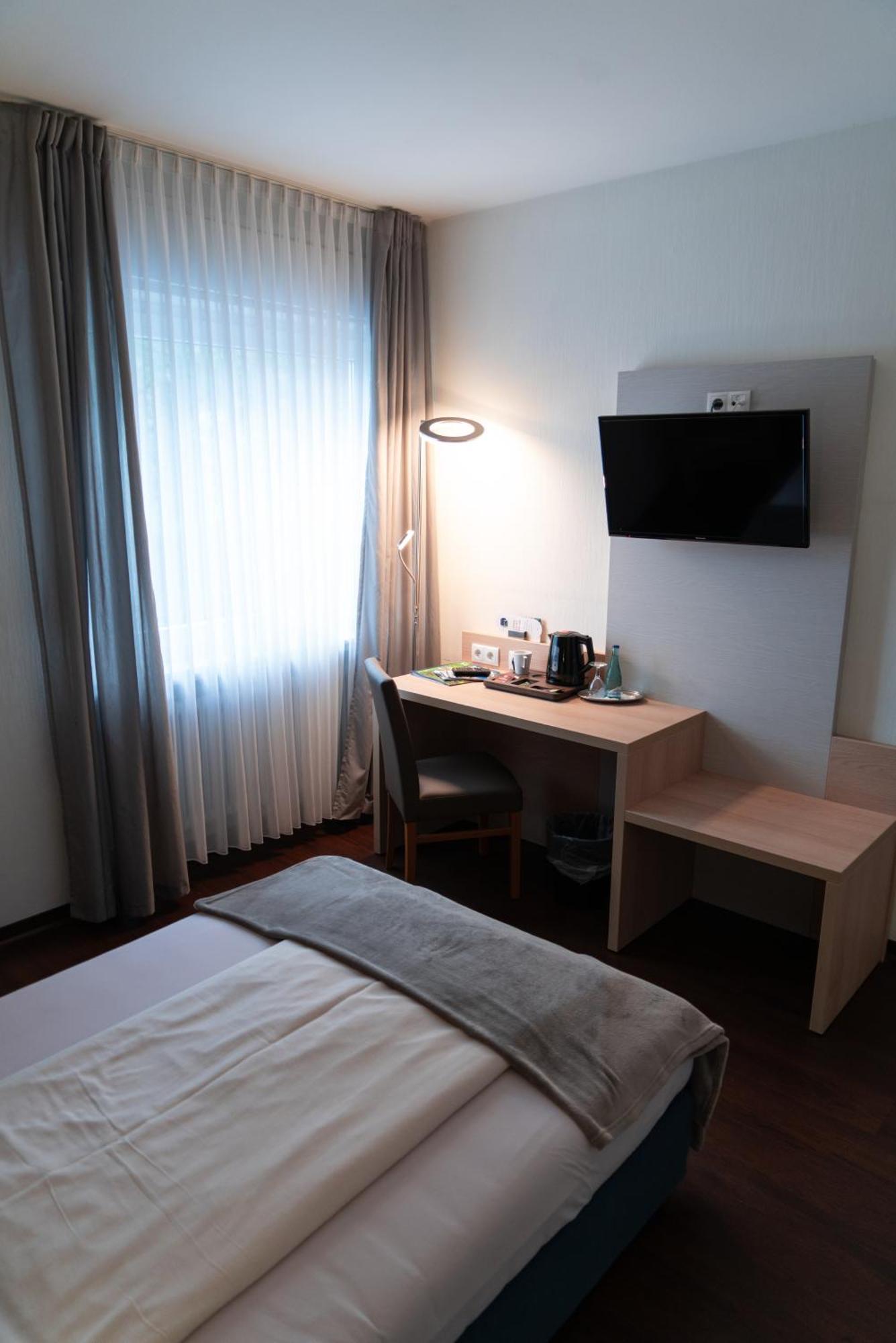 Hotel-Restaurant Kolpinghaus Lingen Ngoại thất bức ảnh